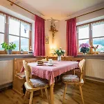 Bognerlehen Apartman *
